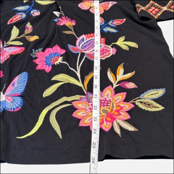 Johnny Was Gracey Trapunto Embroidered Floral Butterfly Boho Black Tee (Size M) - Picture 7 of 12